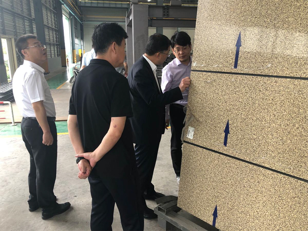 District leaders and their delegations visited Shanghai and Shaoxing (Fig. 7) District leaders and their delegations visited Shanghai and Shaoxing (Fig. 7)