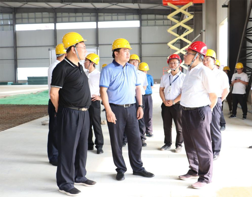 關于市領導到秦皇島精工綠筑開展項目建設和 安全生產(chǎn)工作的調(diào)研活動的簡報(圖2) 關于市領導到秦皇島精工綠筑開展項目建設和 安全生產(chǎn)工作的調(diào)研活動的簡報(圖2)